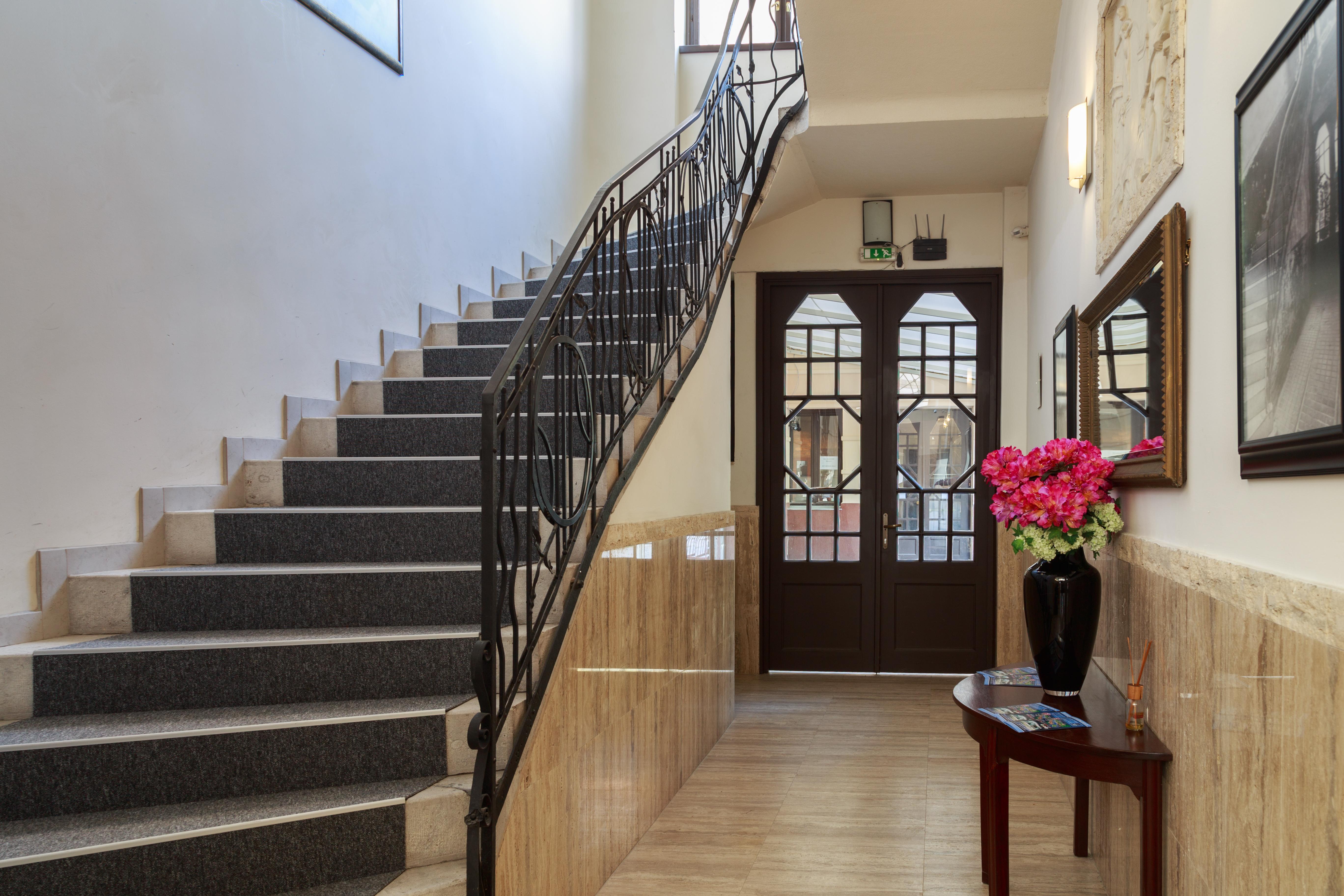 Hotel Mika Downtown Budapest Luaran gambar